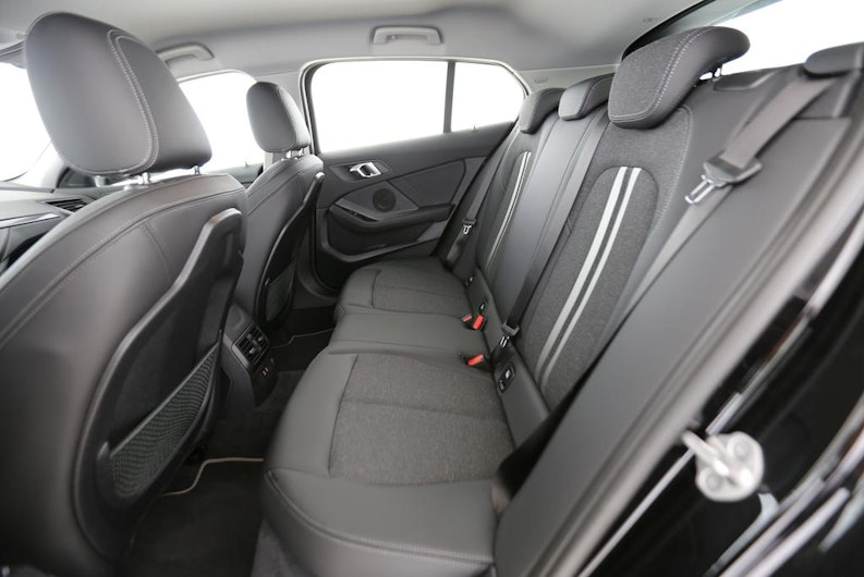 Vehicle image BMW 1 SERIES