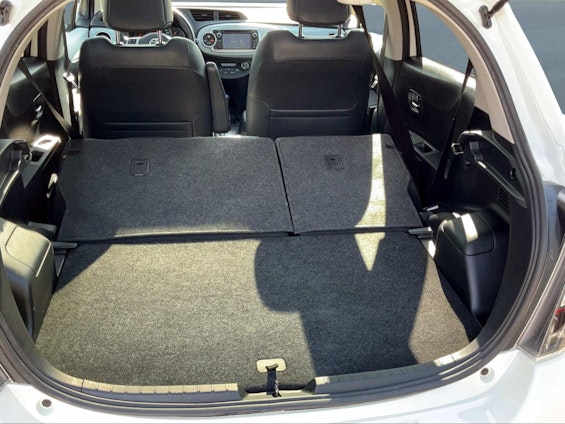 Vehicle image 15