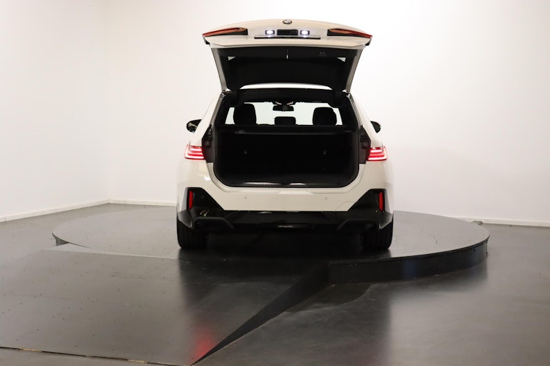 Vehicle image BMW 5 SERIES