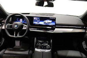 Vehicle image BMW 520d xDrive Touring