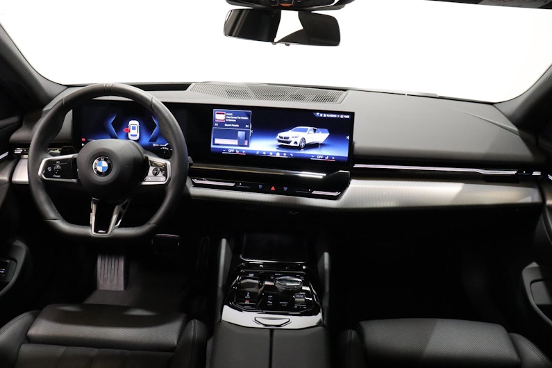 Vehicle image BMW 5 SERIES