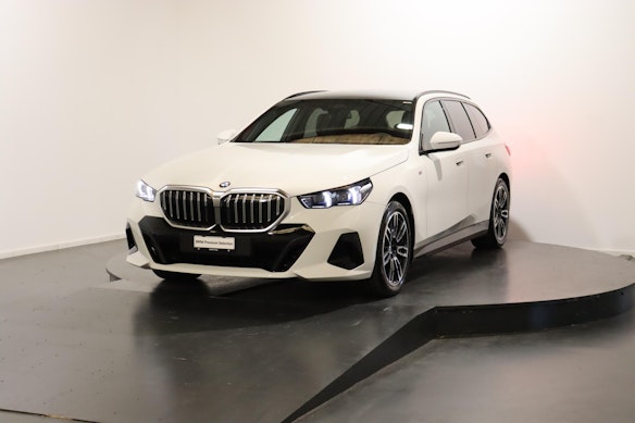 BMW 520d xDrive Touring 0