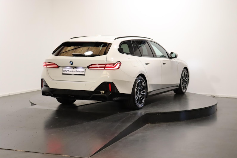 Vehicle image BMW 5 SERIES