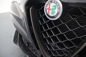 Vehicle image ALFA ROMEO Stelvio 2.9 V6 Biturbo Q4 Quadrifogl. Super Sport Pack Sky