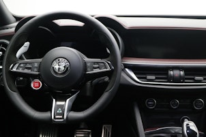 Vehicle image ALFA ROMEO Stelvio 2.9 V6 Biturbo Q4 Quadrifogl. Super Sport Pack Sky