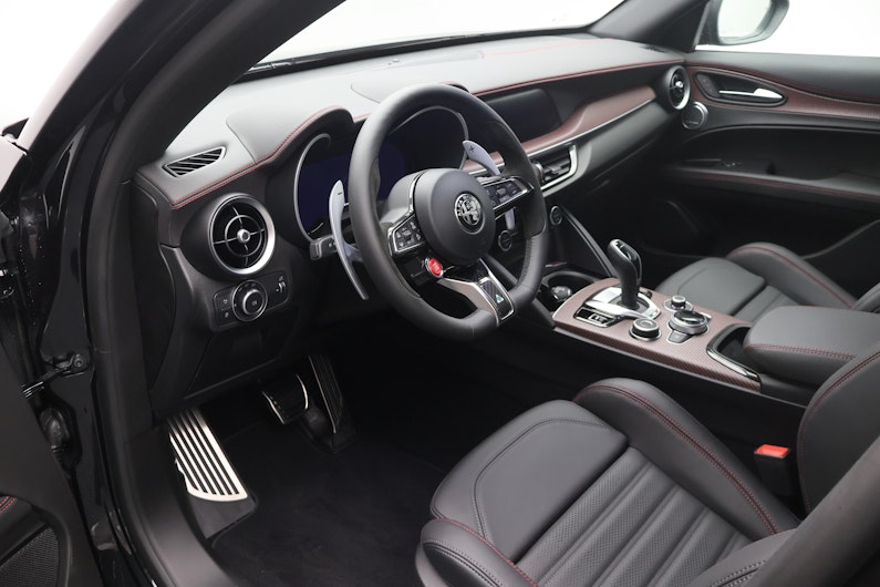 Vehicle image ALFA ROMEO STELVIO