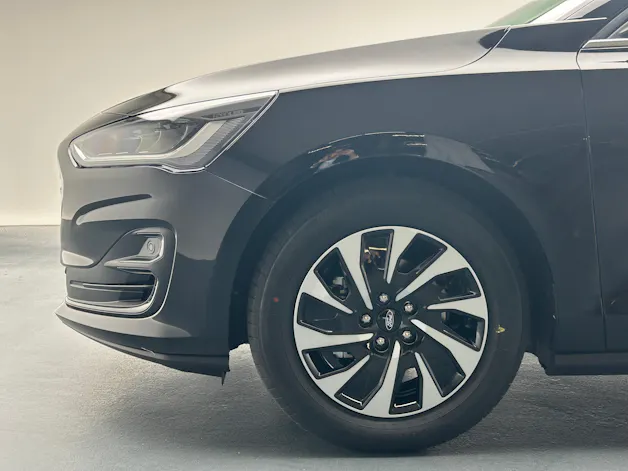 Ford Focus Station Wagon 1.0i EcoB Hybrid 155 Titanium