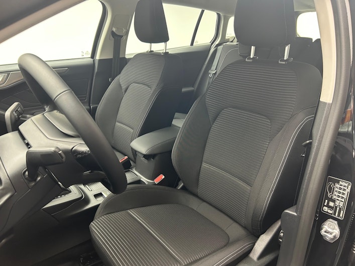 Vehicle image FORD FOCUS