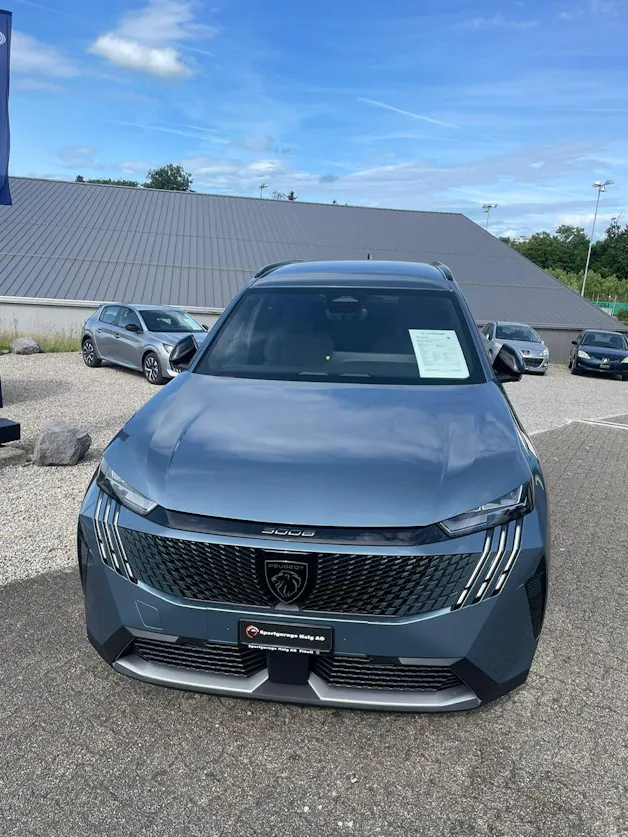 Peugeot 5008 1.2 Hybrid Allure Premium