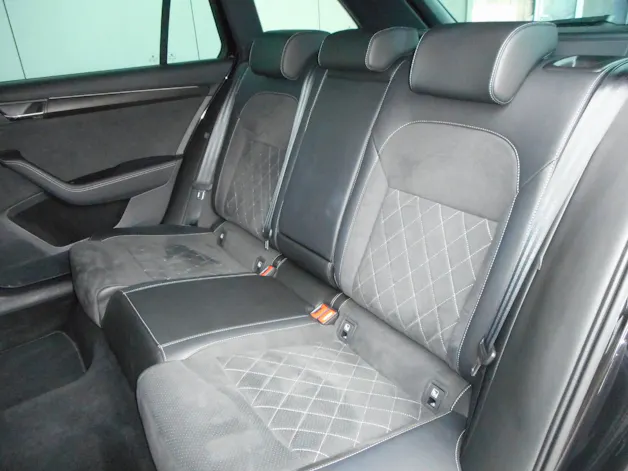 Škoda Superb Combi 2.0 TDI 200 SportLine 4x4 DSG