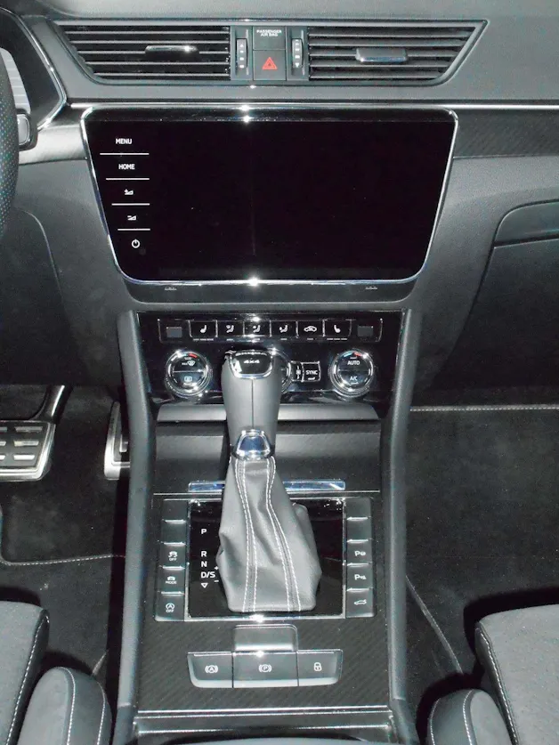 Škoda Superb Combi 2.0 TDI 200 SportLine 4x4 DSG