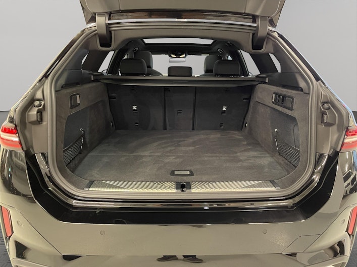 Vehicle image BMW 5 SERIES