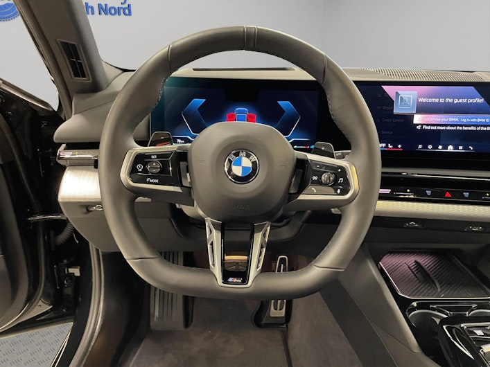 Vehicle image BMW 5 SERIES