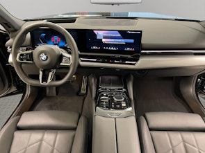 Vehicle image BMW 520d xDrive Touring