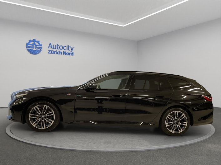 Vehicle image BMW 5 SERIES