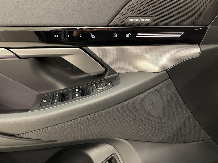 Vehicle image BMW 5 SERIES