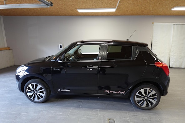 Vehicle image 11