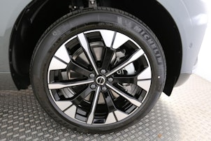 Vehicle image VOLVO XC60 2.0 T6 TE Ultra Bright eAWD