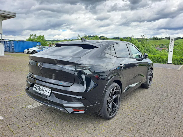 Renault RAFALE HYBRID E-TECH Atelier Alpine hyper hybrid E-Tech 4x4 300PS plug-in