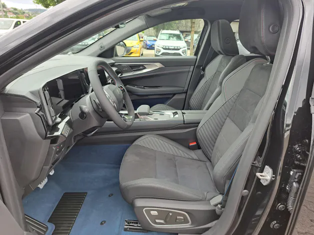 Renault RAFALE HYBRID E-TECH Atelier Alpine hyper hybrid E-Tech 4x4 300PS plug-in