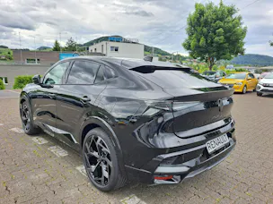 Renault RAFALE HYBRID E-TECH Atelier Alpine hyper hybrid E-Tech 4x4 300PS plug-in