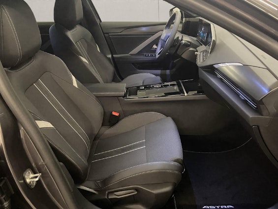 Vehicle image 11 Vehicle image 11