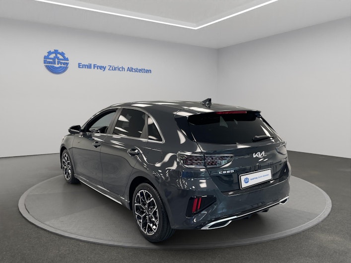 Vehicle image KIA CEED