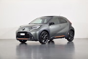 First vehicle image