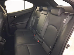 https://vehicle.imgix.net/3906529/674884d7-97d3-4d24-932b-99823ad2be55.jpg