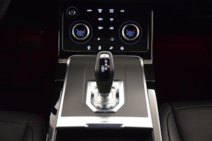 Vehicle image LAND ROVER Range Rover Evoque 2.0 T SE