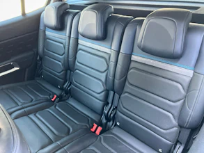 https://vehicle.imgix.net/3906534/35f4b36f-db8c-4740-b77b-3ff4ab1127f5.jpg