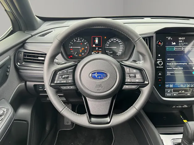Subaru Forester Station 2.0i e-Boxer Swiss Plus