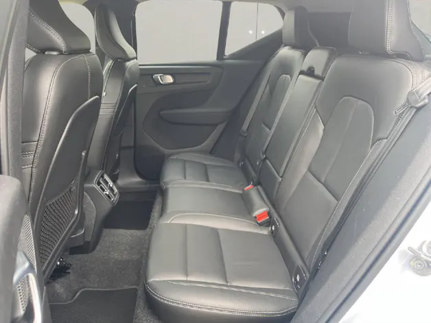 Volvo XC40 2.0 B4 MH Plus Dark