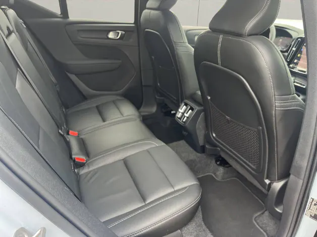Volvo XC40 2.0 B4 MH Plus Dark