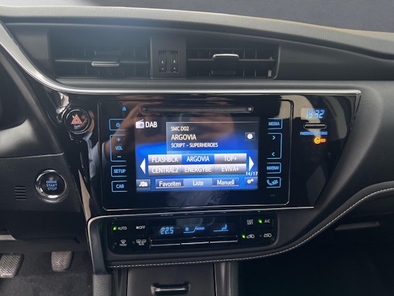 Vehicle image 5 Vehicle image 5