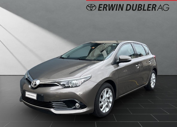 First vehicle image First vehicle image