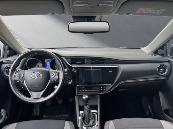 Vehicle image 3 Vehicle image 3