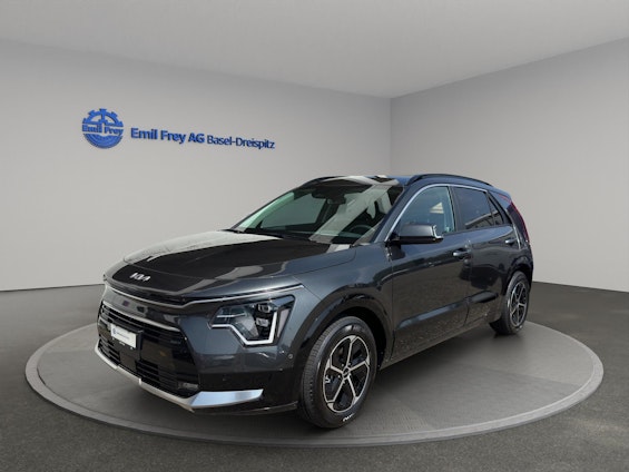 First vehicle image