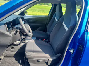 Opel Frontera 1.2 T HEV Edition