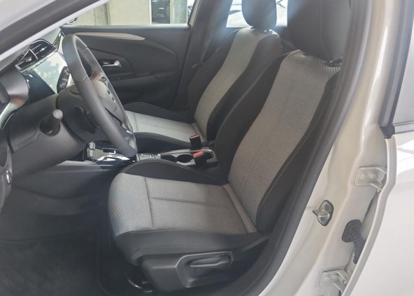 Vehicle image 6 Vehicle image 6