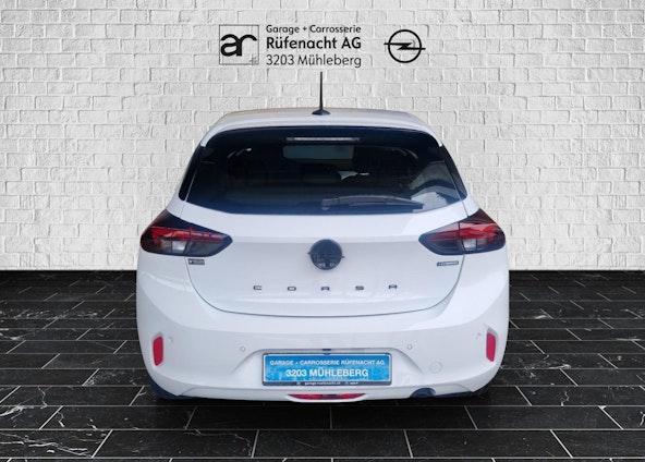 Vehicle image 3 Vehicle image 3