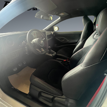 Vehicle image 4 Vehicle image 4