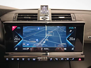 https://vehicle.imgix.net/3906674/b4e31023-f7ee-440f-b9d3-6defa47de7ec.jpg