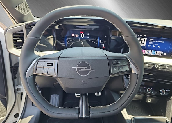 Vehicle image 13 Vehicle image 13