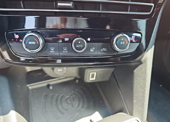 Vehicle image 19 Vehicle image 19