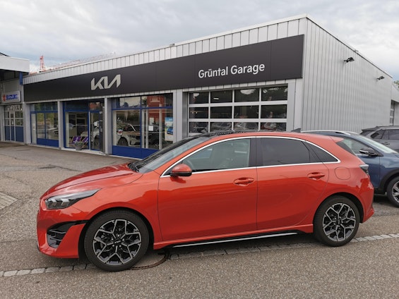 First vehicle image