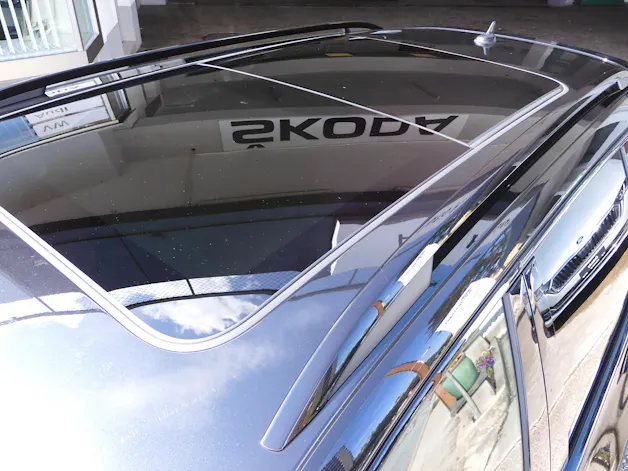 Škoda Superb Combi 2.0 TSI 280 SportLine Light 4x4 DSG