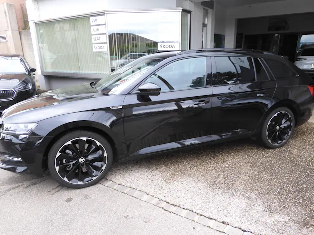 Škoda Superb Combi 2.0 TSI 280 SportLine Light 4x4 DSG