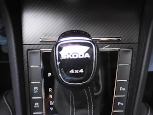 Škoda Superb Combi 2.0 TSI 280 SportLine Light 4x4 DSG