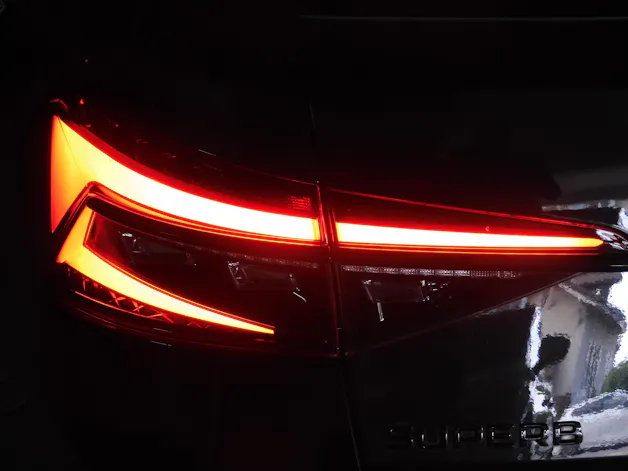 Škoda Superb Combi 2.0 TSI 280 SportLine Light 4x4 DSG